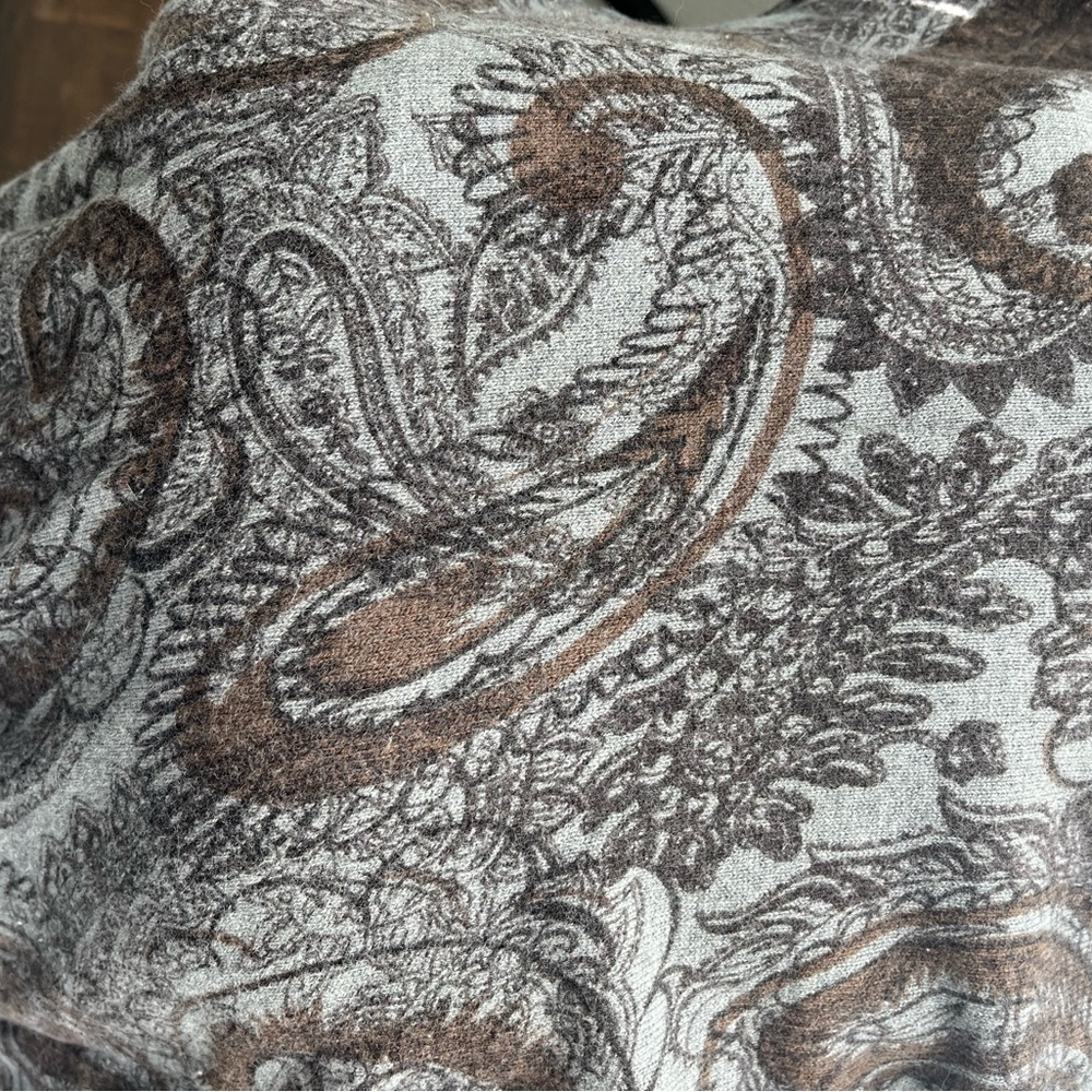 Escapade Soft Sweater - Picture 5 of 5
